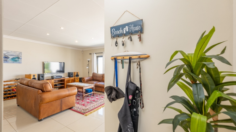 3 Bedroom Property for Sale in Struisbaai Western Cape